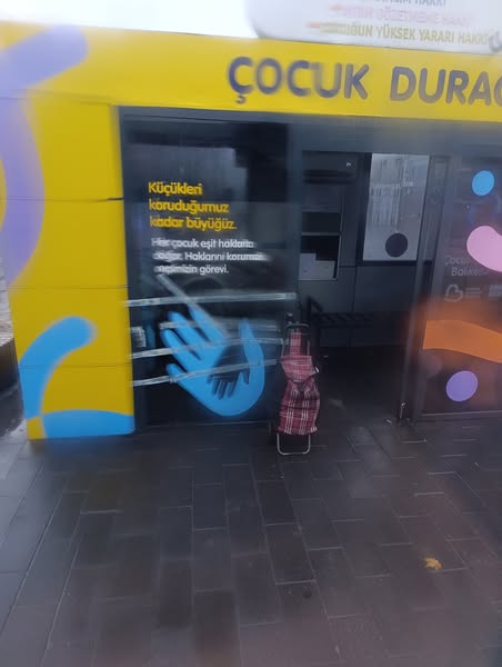 Balıkesir’de “Çocuk Durağı” Skandalı: Bakımsızlık ve Güvenlik Açıkları