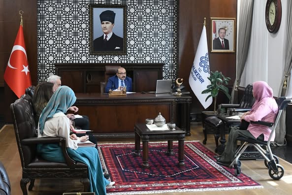 Balıkesir Valisi Ustaoğlu Vatandaşlarla Buluştu, Sorunlara Çözüm Arayışları Başladı