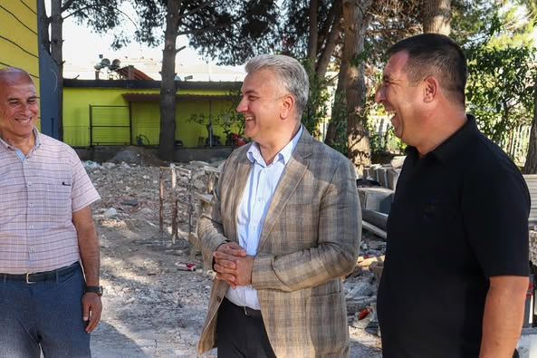 Ayvalık ve Gömeç’e Yatırım Devam Ediyor: Taşkın Riski Sona Eriyor, Yeni Spor Salonu Yükseliyor