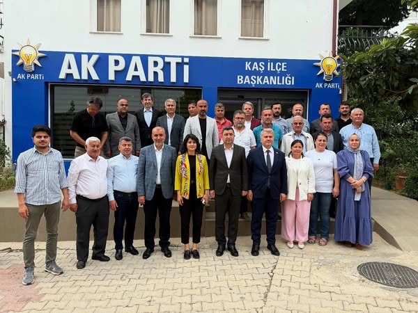 Mustafa Canbey, Antalya’daki İlçe Teşkilatlarıyla Bir Araya Geldi