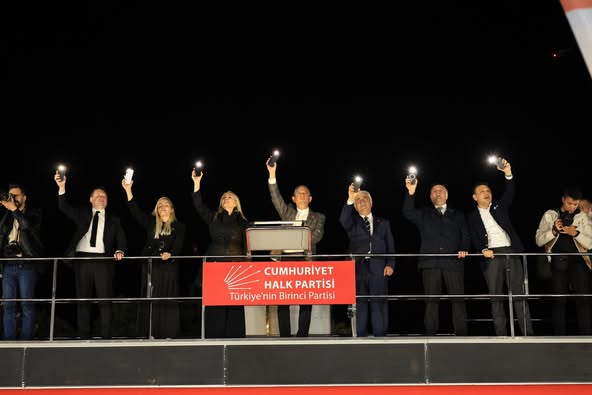 Silivri’de Kitlesel Destek: Ekrem İmamoğlu’na Yönelik Kararlılık Mesajı Verildi