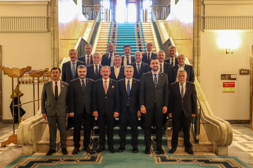 AK Parti İlçe Başkanları TBMM’de Mustafa Canbey’i Ziyaret Etti