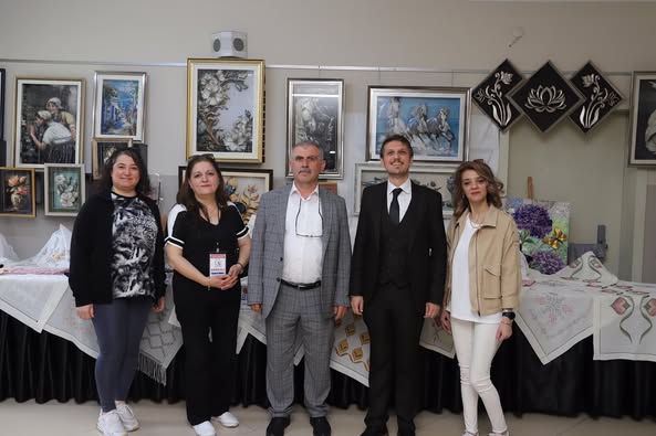 Bandırma’da Hayat Boyu Öğrenme Haftası Coşkuyla Kutlandı