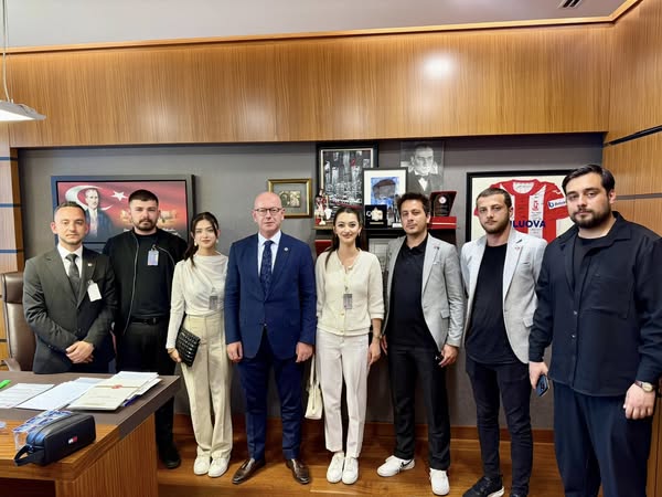 CHP’li Gençlik Kolları ve Vakıflar Bölge Müdürlüğü İş Birliğiyle Balıkesir’in Geleceği İnşası