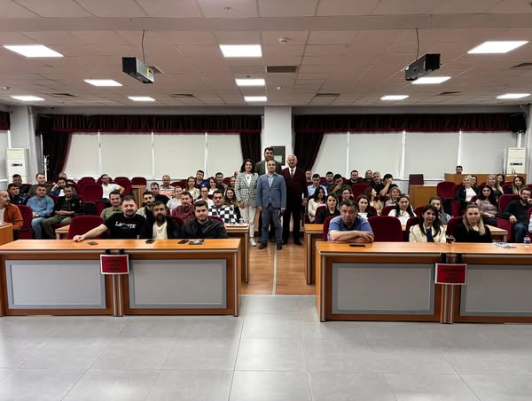 Bandırma Belediyesi Personeline Resmi Yazışma Eğitimi Verildi