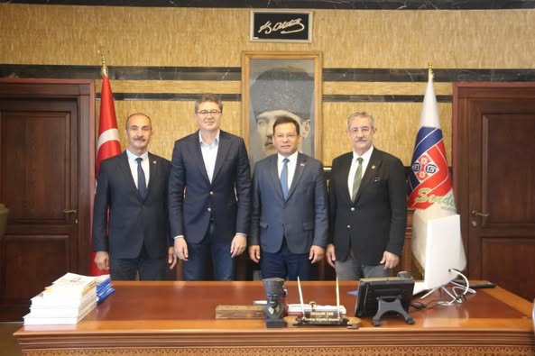 CHP, Sındırgı’da İlçe Başkanları Toplantısı Yaptı: İzmir Mitingi Hazırlıklarına Odaklanıldı