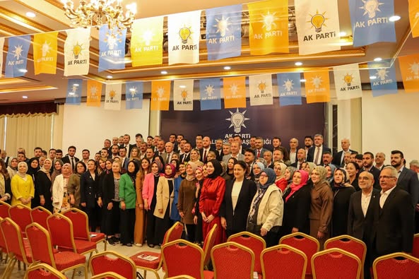 AK Parti Teşkilatları Güç Birliğiyle Geleceğe Yönelik Çalışmalara Start Verdi