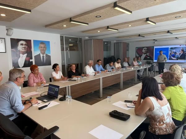 CHP Balıkesir İl Başkanlığı, Yeni Üyelerini Örgütleme Çalışmalarına Başladı