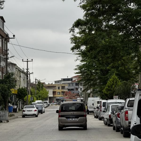 Gönen’de Gece Yarısı Zenginlerin Kokusu, Vatandaşların Huzurunu Bozdu