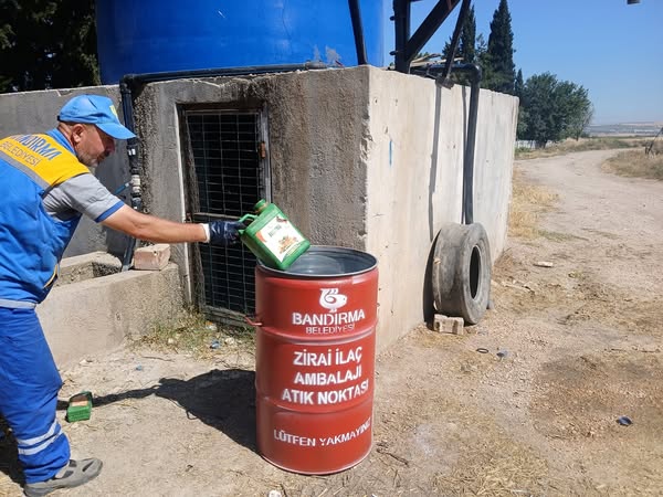 Bandırma Belediyesi Kırsalda Zirai Atıklarla Mücadeleye Başladı