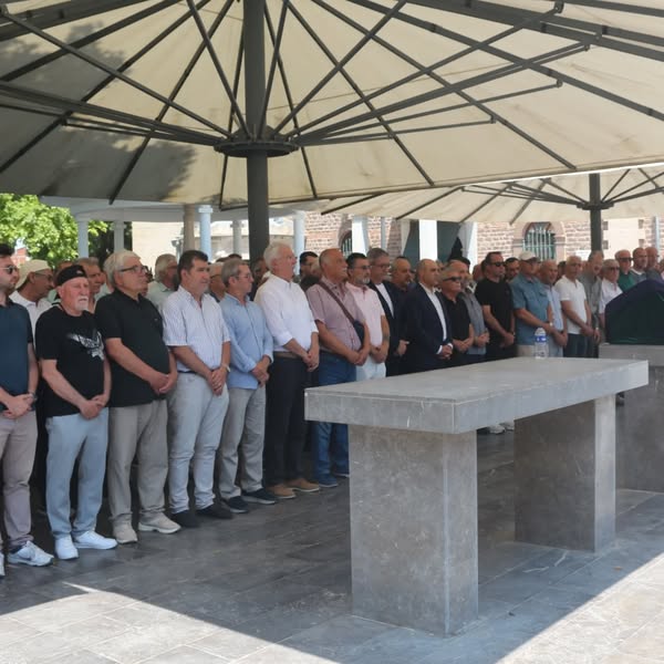 CHP Balıkesir, Partili Şeref Yaman’ın Eşi Binnur Yaman’ın Cenazesinde