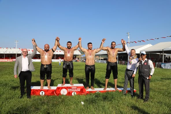 Gönen’de Hüseyin Pehlivan Yağlı Güreşleri Coşkuyla Gerçekleşti