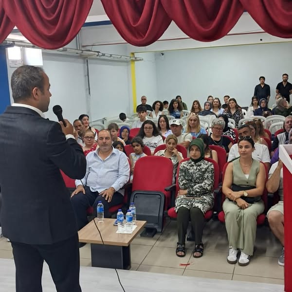 Marmara Adalar Belediyesi Başkan Vekili Alagaş, Mezuniyet Törenine Katıldı
