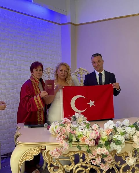 Marmara Adalar Belediyesi Personeli Ekrem Çolak ve Nergis Midilli Evlendi