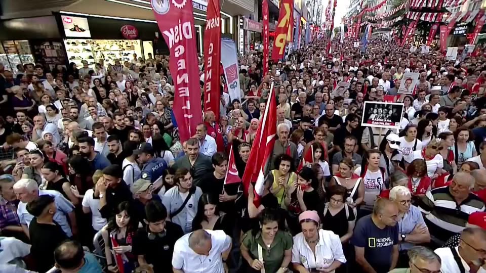 Avcılar’da Millet İradesine Sahip Çıkma Mitingi Gerçekleştirildi