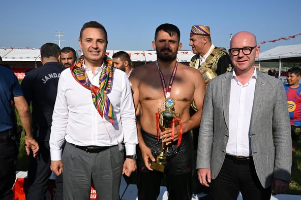 Balıkesir’de Gönen’de 31. Hüseyin Pehlivan Yağlı Güreşleri Coşkuyla Gerçekleşti