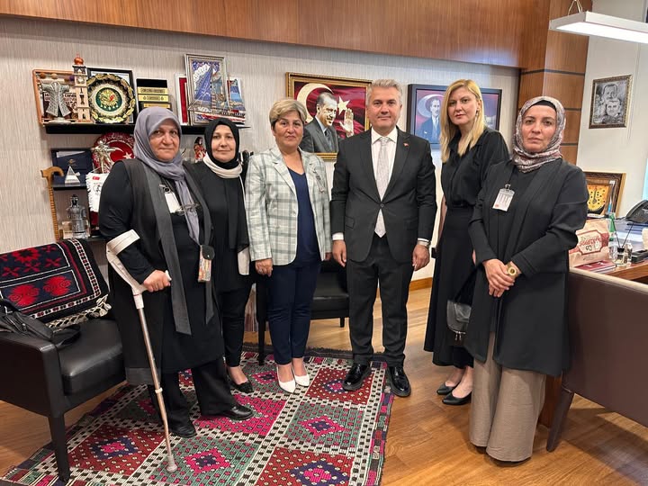 Emekleri Yasalara Takılanlar Derneği Gazi Meclis’i Ziyaret Etti