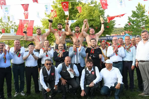 Balıkesir’de Akçalören Yağlı Güreşleri Coşkuyla Başladı