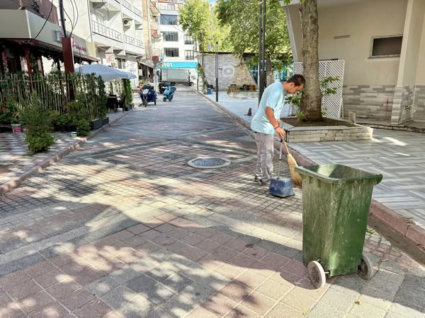 Adalar’da Sahil ve Plaj Temizliği Çalışmaları Sürüyor