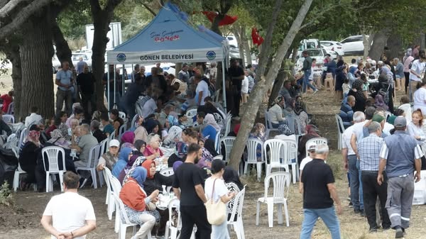 Hasanbey Köyü’nde Geleneksel Hayır Etkinliği Yoğun Katılımla Yapıldı