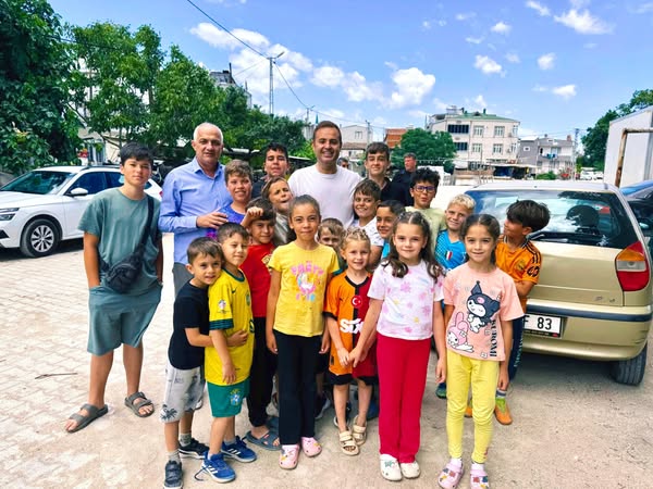 Balıkesir Büyükşehir Başkanı Akın, Erdek’te Hemşehrileriyle Buluştu