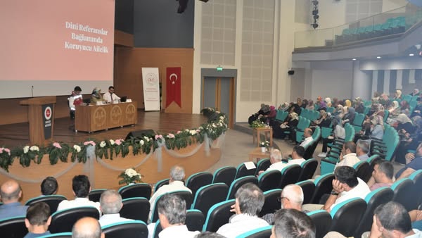 Balıkesir’de “Bir Yetime Aile Olmak” Konulu Panel Düzenlendi