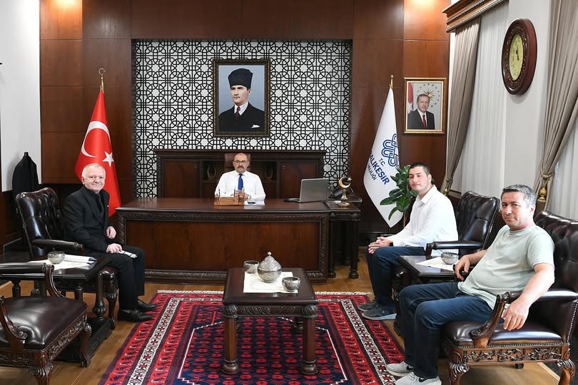 Balıkesir Valiliği Görme Engelliler Gençlik ve Spor Derneği Ziyaretçisini Ağırladı