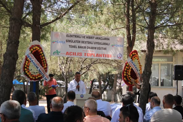 Gönen’de Elektrikli ve Hibrit Araç Bakımında Yeni Dönem: Simülatör Destekli Eğitim Başladı