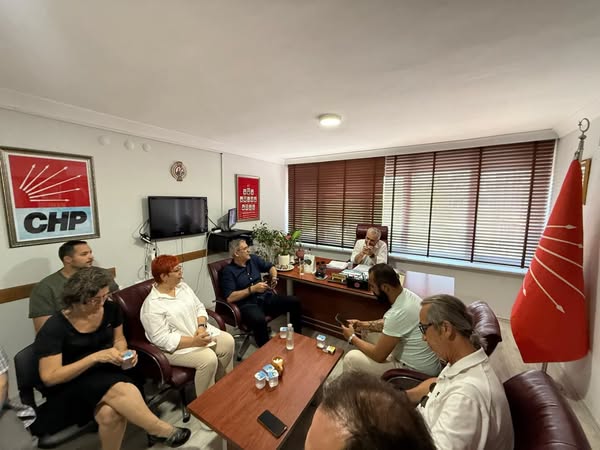CHP Balıkesir İl Başkanlığı Karesi’de Aşure İkramında Bulundu