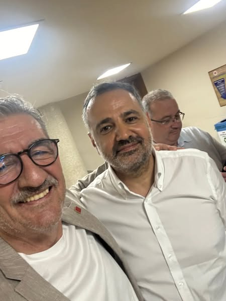 CHP İzmir İl Başkanı Aslanoğlu Gözaltına Alındı: Parti Destek İçin Adliyede