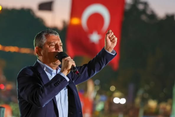 CHP Balıkesir’den Saraçhane’ye Aydınlık Yürüyüş