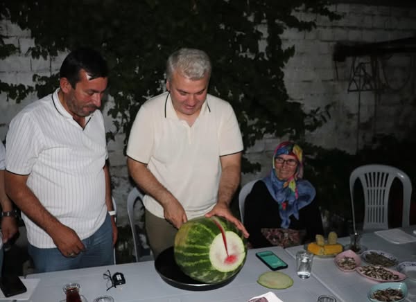 Mustafa Canbey Yakupköy’de Balkon Sohbetleri Başlattı