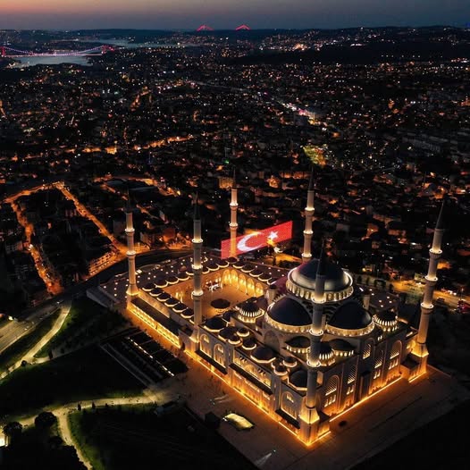 90 Bin Camiden Eş Zamanlı Sela Okundu
