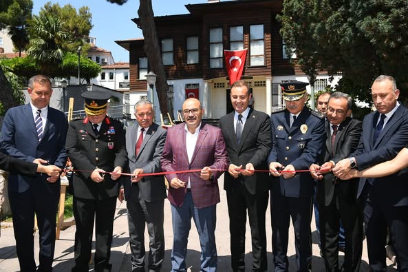 Balıkesir’de 15 Temmuz Zaferinin Adı Fotoğraf Sergisi Açıldı