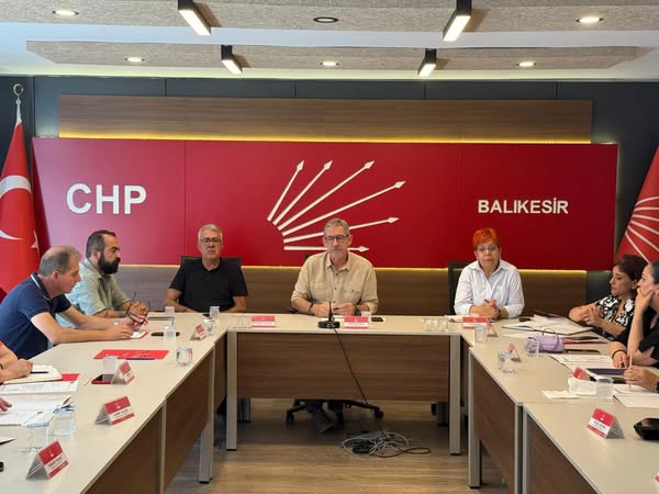 CHP Balıkesir İl Başkanlığı, İlçe Başkanları ile Saha Çalışmalarını ve Stratejileri Görüştü