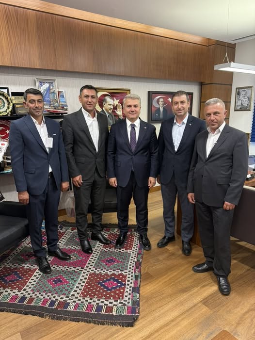 AK Parti Balıkesir İl Başkan Yardımcısı ve Balıkesir Süt Birliği Heyeti Mustafa Canbey’i Ziyaret Etti