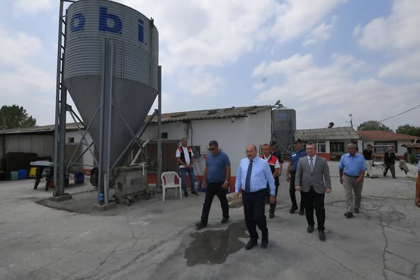 Balıkesir Valisi Ustaoğlu, Karaca Tavuk Çiftliği’ni Ziyaret Etti