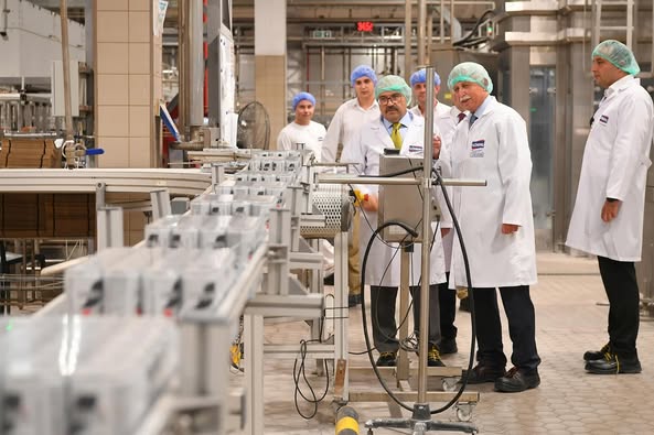 Balıkesir Valisi Gönenli Süt İşletmesini Ziyaret Etti