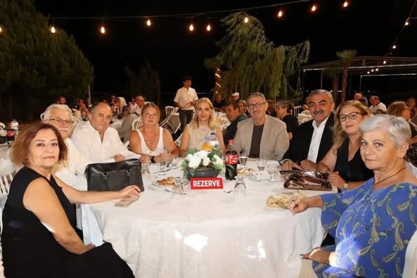 CHP’li Başkanlar, Balıkesir’de Düğün Merasimine Katıldı
