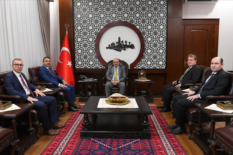 Balıkesir Valisi’ni İçişleri Bakanlığı Kontrolörleri Ziyaret Etti