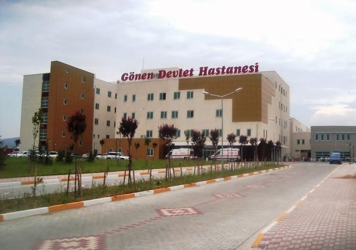 Gönen Devlet Hastanesi’nde Bakımsizlik Endişesi: Vatandaşlar Yardım İstedi