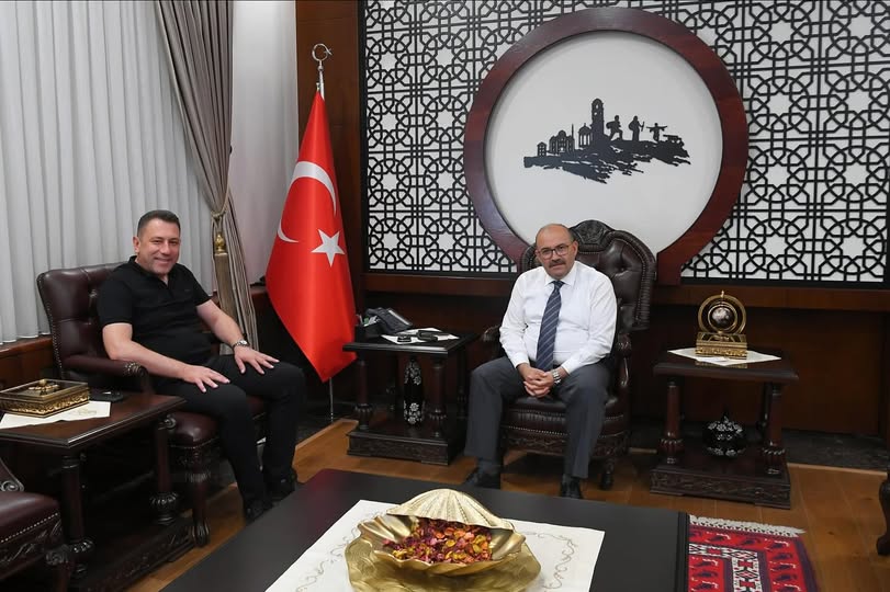 Balıkesir Büyükşehir Belediyesi Meclis Üyesi Sagay, Vali Ustaoğlu’nu Ziyaret Etti