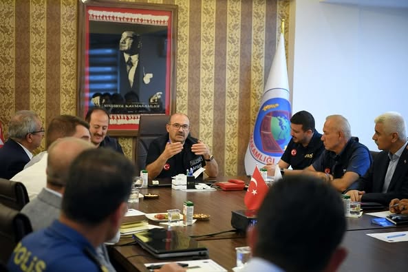 Balıkesir Sındırgı’da Deprem Sonrası Koordinasyon Toplantısı Düzenlendi