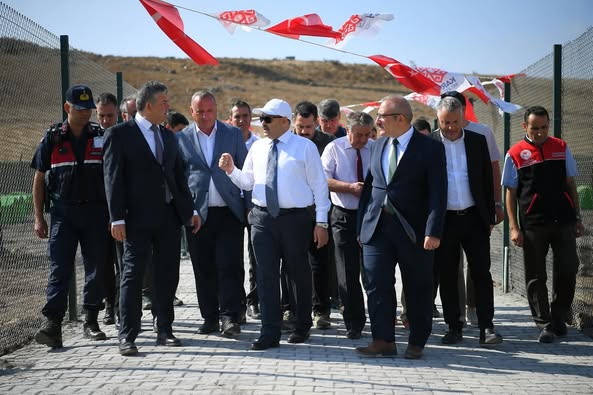 Balıkesir Valisi Ustaoğlu Sokak Hayvanları Doğal Yaşam Alanını İnceledi