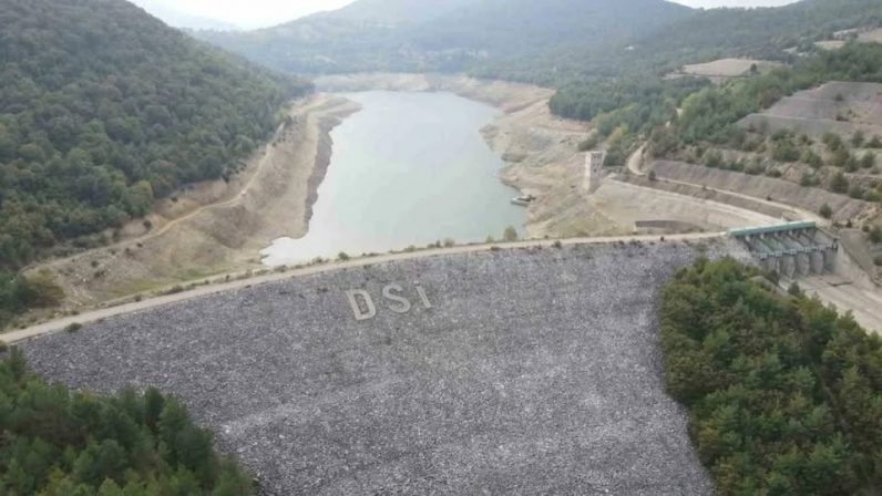 Gönen Barajı’nda Su Krizi: Doluluk Oranı Yüzde 11’e Düştü