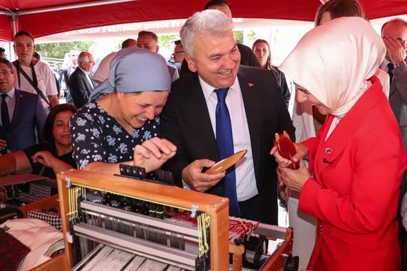 Balıkesir’de Huzurevi Programında Büyüklerle Buluşma