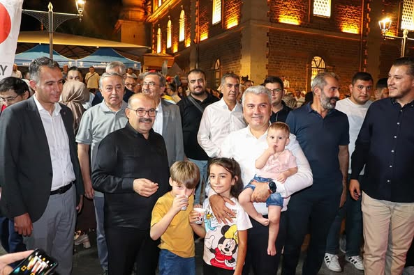 Balıkesir Valisi Ustaoğlu, Mevlid Kandili’nde Zağnos Paşa Camii’nde