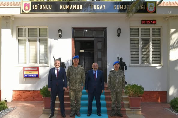 Balıkesir Valisi Ustaoğlu, Edremit’teki 19. Komando Tugayı’nı Ziyaret Etti