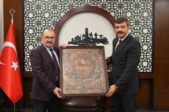 Ayvalık Cumhuriyet Başsavcısı Vali Ustaoğlu’nu Ziyaret Etti