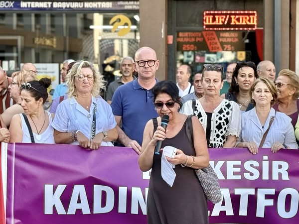Balıkesir’de Kadın Platformu’ndan Eşitlik ve Özgürlük Çağrısı